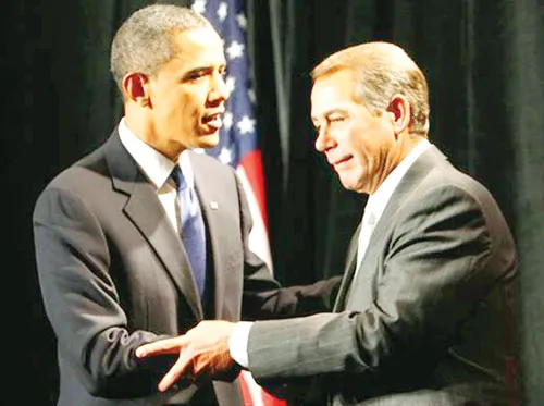 Tổng thống Barack Obama và Chủ tịch Hạ viện John Boehner được trông đợi sẽ có thể bắt tay trong thỏa thuận nâng trần nợ công. Tổng thống Barack Obama và Chủ tịch Hạ viện John Boehner được trông đợi sẽ có thể bắt tay trong thỏa thuận nâng trần nợ công.